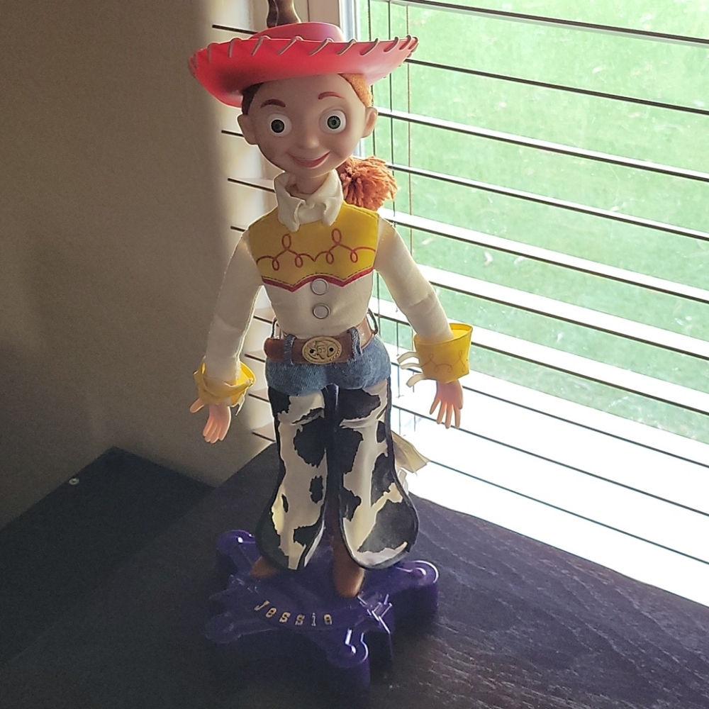Rare VTG ToyStory 2 Jesse standing mounted doll